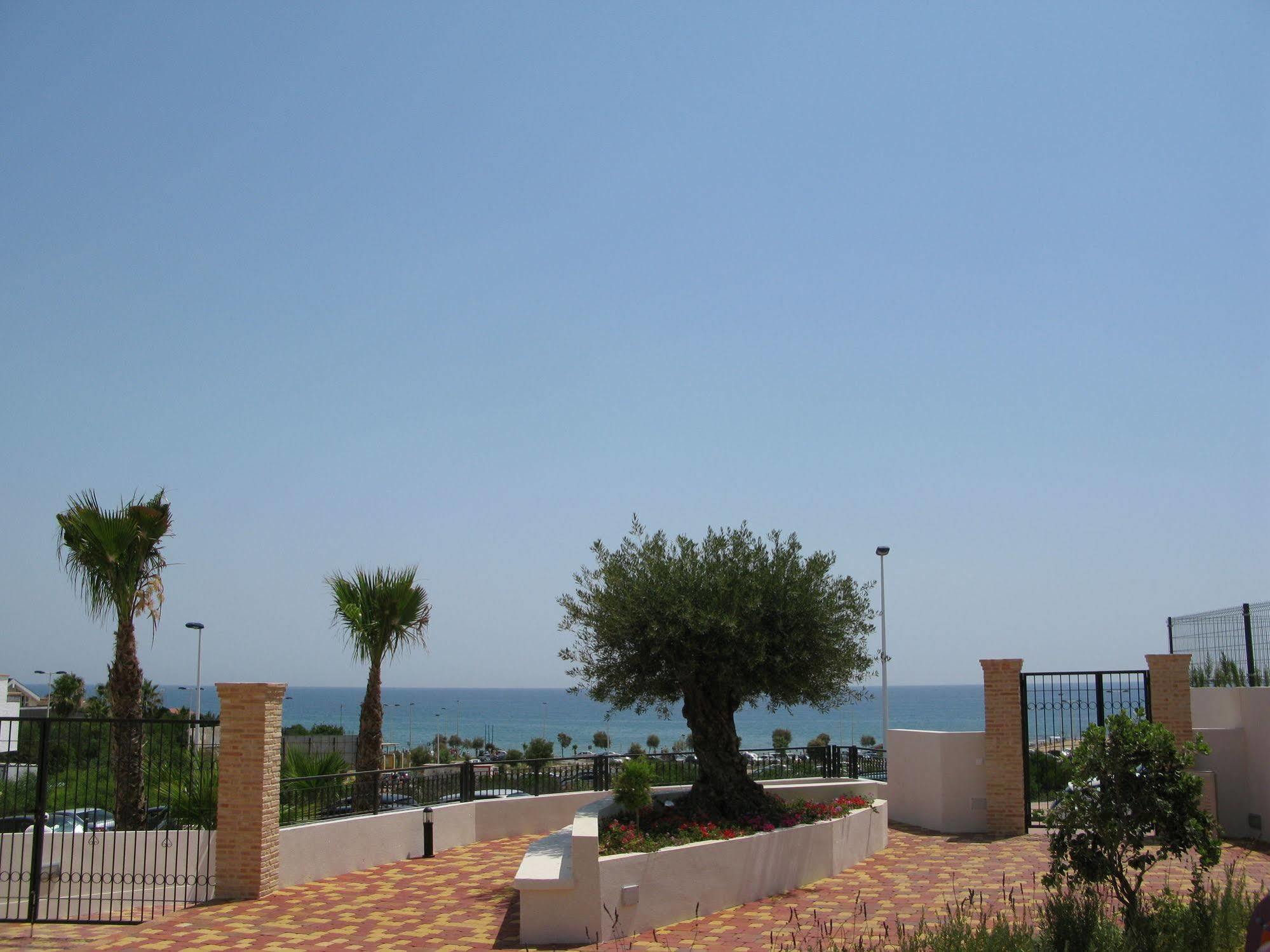 Azul Beach Mar Holidays لا ماتا المظهر الخارجي الصورة